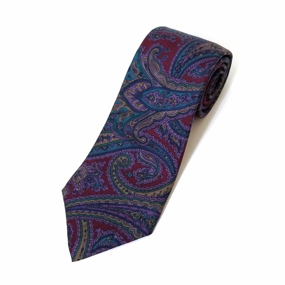 Geoffrey Beene Italian purple paisley silk tie